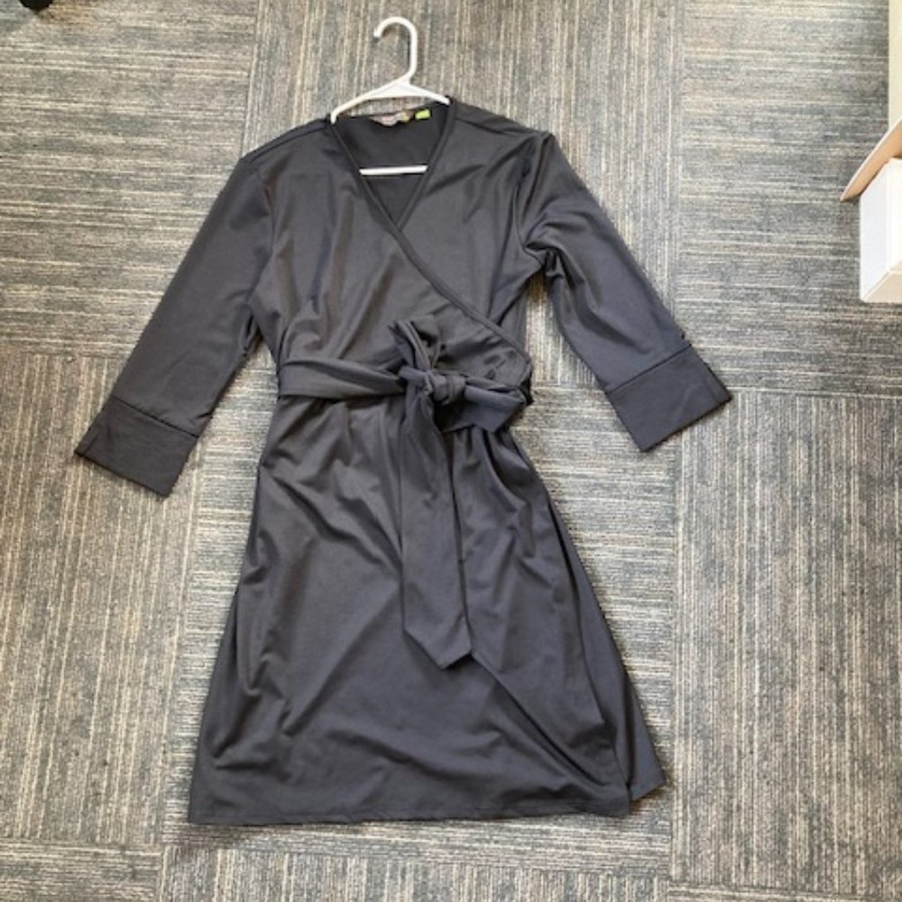 Black 3/4 quarter sleeve wrap dress - size XL